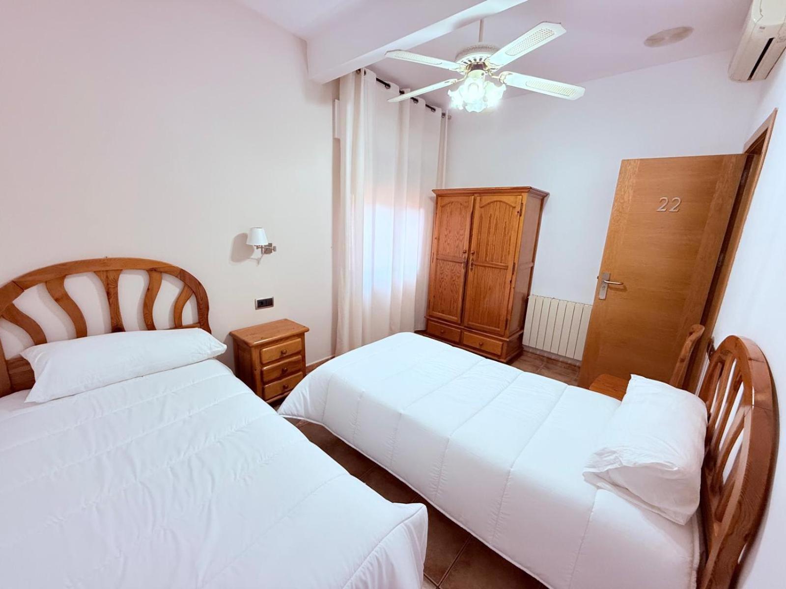 Hostal Castilla موثيخون المظهر الخارجي الصورة
